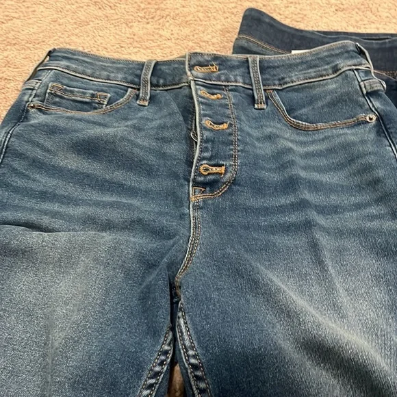 NWT Old Navy Pants/Shorts - Picture 3 of 5